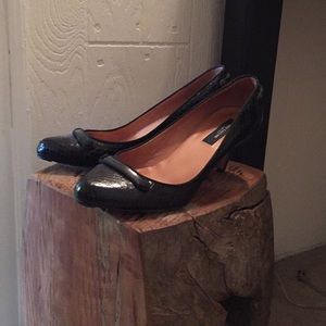 Ann Taylor Classy black pumps 6.5